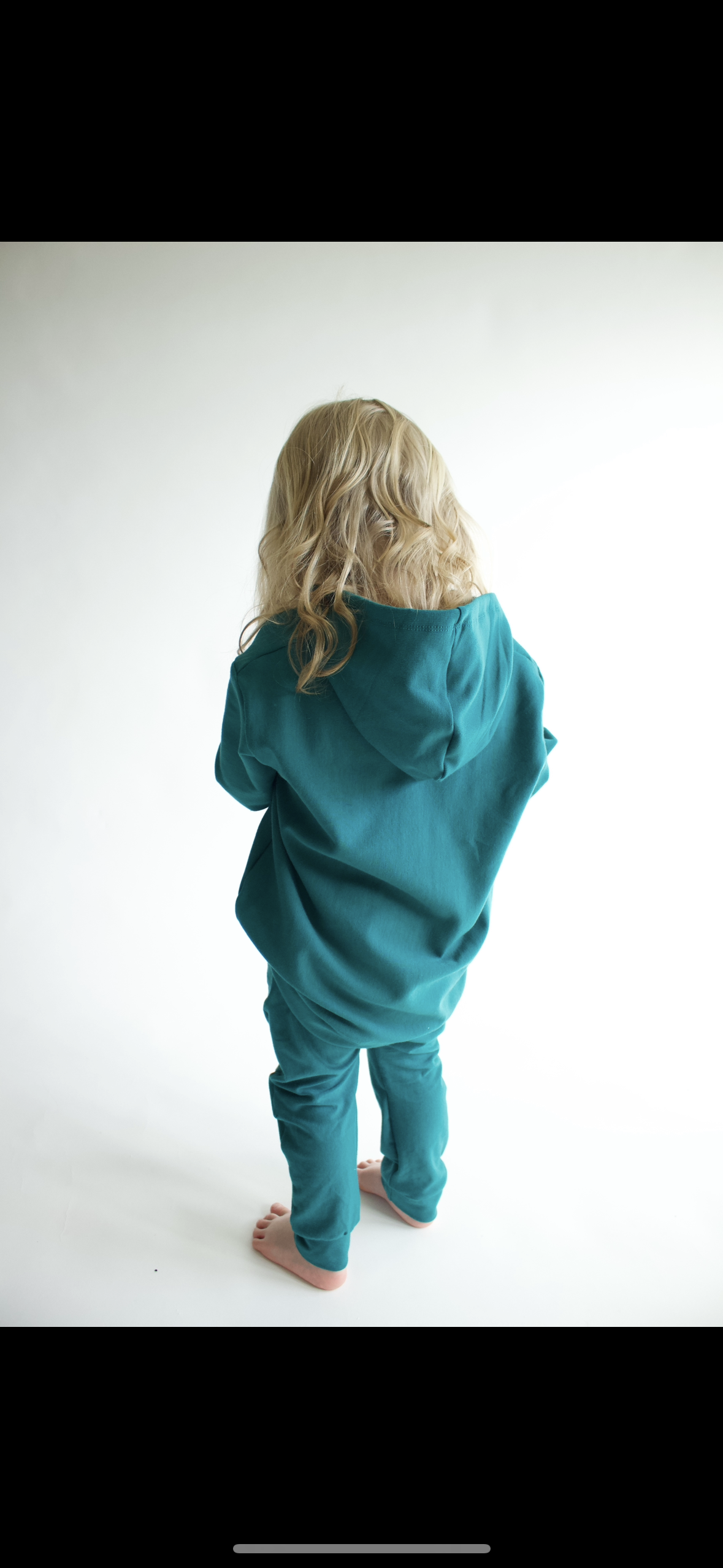 Hooded pullover