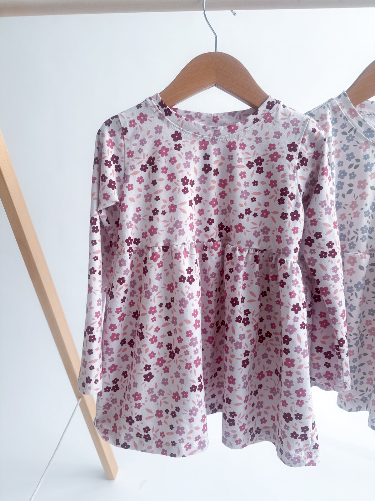Twirl top